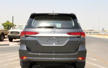 Toyota Fortuner II, 2023 год, 5 250 000 рублей, 3 фотография