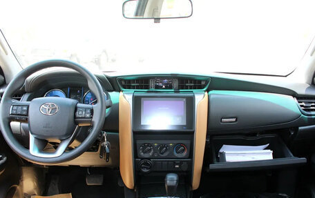 Toyota Fortuner II, 2023 год, 5 250 000 рублей, 13 фотография