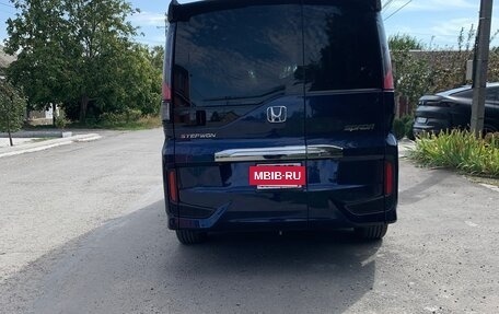 Honda Stepwgn IV, 2018 год, 2 100 000 рублей, 5 фотография