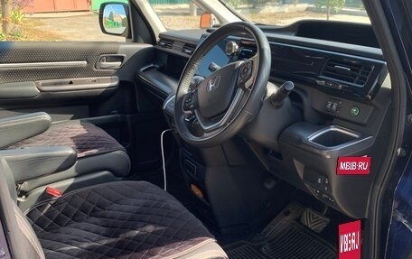 Honda Stepwgn IV, 2018 год, 2 100 000 рублей, 8 фотография