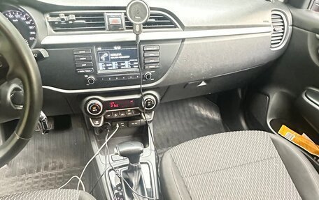 KIA Rio IV, 2018 год, 1 300 000 рублей, 6 фотография