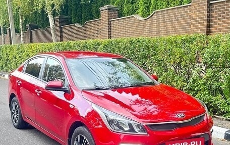 KIA Rio IV, 2018 год, 1 300 000 рублей, 2 фотография