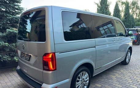 Volkswagen Multivan T6 рестайлинг, 2023 год, 6 100 000 рублей, 5 фотография