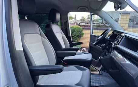 Volkswagen Multivan T6 рестайлинг, 2023 год, 6 100 000 рублей, 10 фотография