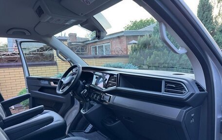 Volkswagen Multivan T6 рестайлинг, 2023 год, 6 100 000 рублей, 12 фотография