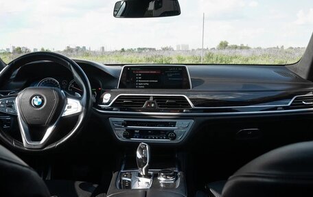 BMW 7 серия, 2017 год, 3 000 000 рублей, 9 фотография