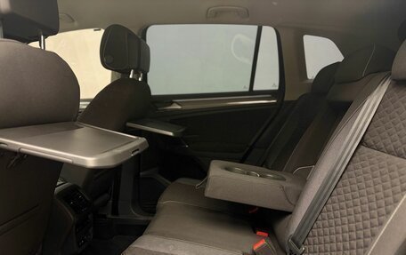 Volkswagen Tiguan II, 2018 год, 2 550 000 рублей, 18 фотография