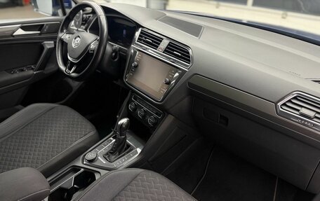 Volkswagen Tiguan II, 2018 год, 2 550 000 рублей, 21 фотография