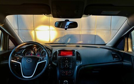 Opel Astra J, 2011 год, 699 000 рублей, 15 фотография