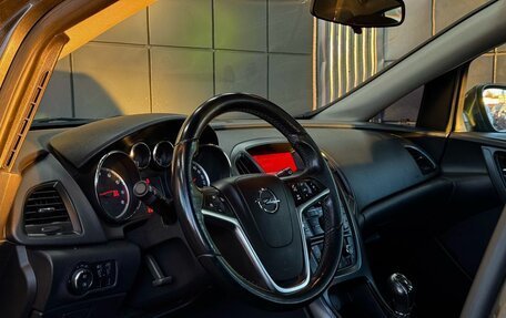 Opel Astra J, 2011 год, 699 000 рублей, 14 фотография