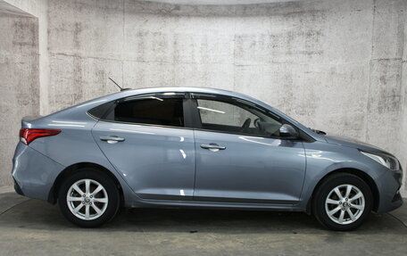 Hyundai Solaris II рестайлинг, 2017 год, 1 058 000 рублей, 4 фотография
