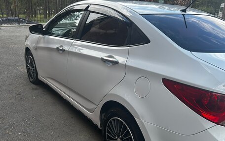 Hyundai Solaris II рестайлинг, 2014 год, 750 000 рублей, 3 фотография
