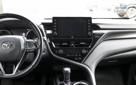 Toyota Camry, 2021 год, 3 298 000 рублей, 14 фотография