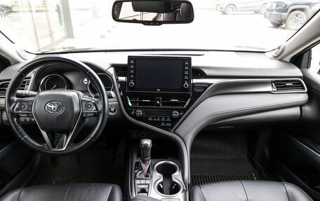 Toyota Camry, 2021 год, 3 298 000 рублей, 13 фотография