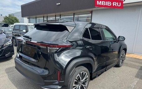 Toyota Yaris Cross, 2022 год, 1 700 000 рублей, 5 фотография