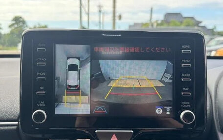 Toyota Yaris Cross, 2022 год, 1 700 000 рублей, 11 фотография
