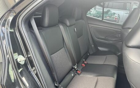 Toyota Yaris Cross, 2022 год, 1 700 000 рублей, 15 фотография