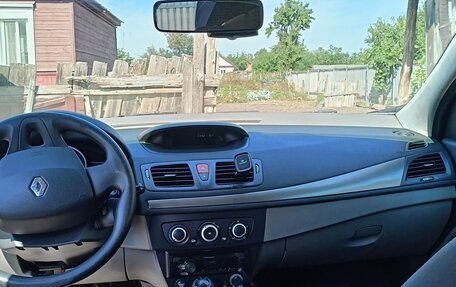 Renault Megane III, 2009 год, 10 фотография