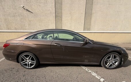 Mercedes-Benz E-Класс, 2014 год, 1 950 000 рублей, 2 фотография