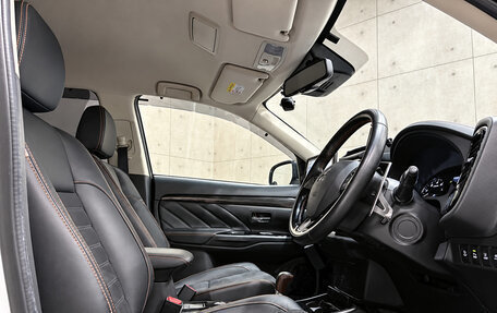 Mitsubishi Outlander III рестайлинг 3, 2019 год, 2 270 000 рублей, 10 фотография