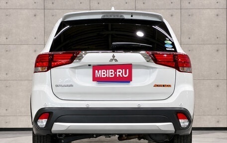 Mitsubishi Outlander III рестайлинг 3, 2019 год, 2 270 000 рублей, 6 фотография
