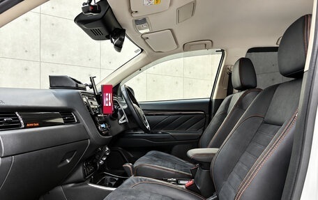 Mitsubishi Outlander III рестайлинг 3, 2019 год, 2 270 000 рублей, 12 фотография