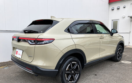Honda Vezel, 2023 год, 1 680 000 рублей, 5 фотография