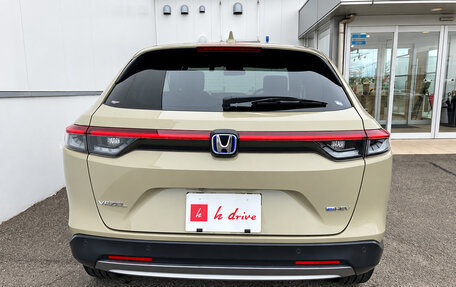 Honda Vezel, 2023 год, 1 680 000 рублей, 6 фотография