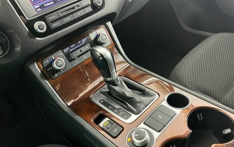 Volkswagen Touareg III, 2015 год, 2 485 000 рублей, 12 фотография