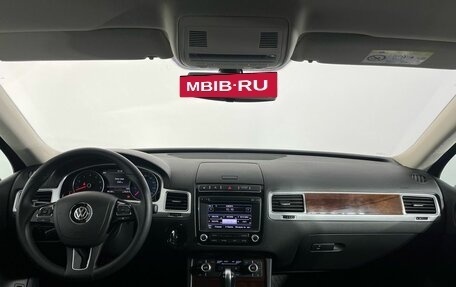 Volkswagen Touareg III, 2015 год, 2 485 000 рублей, 7 фотография