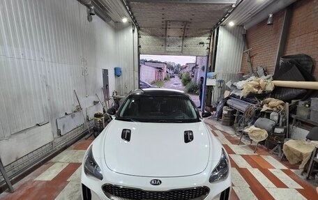 KIA Stinger I, 2018 год, 2 000 000 рублей, 4 фотография