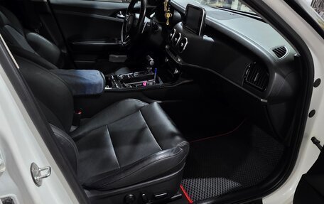 KIA Stinger I, 2018 год, 2 000 000 рублей, 8 фотография