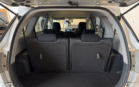 Toyota Wish II, 2009 год, 1 619 000 рублей, 20 фотография
