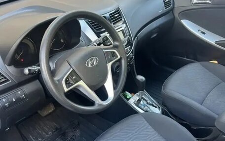 Hyundai Solaris II рестайлинг, 2012 год, 760 000 рублей, 3 фотография