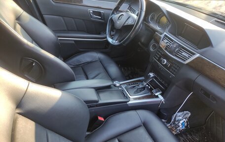 Mercedes-Benz E-Класс, 2011 год, 1 400 000 рублей, 6 фотография
