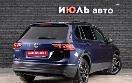 Volkswagen Tiguan II, 2018 год, 2 000 000 рублей, 5 фотография