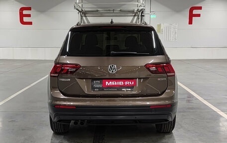 Volkswagen Tiguan II, 2019 год, 2 731 000 рублей, 7 фотография