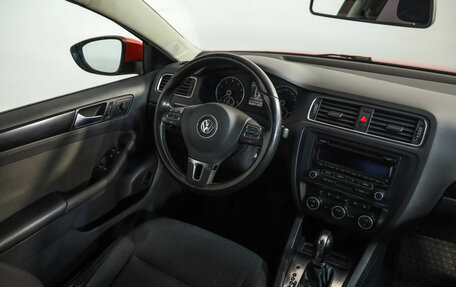 Volkswagen Jetta VI, 2012 год, 679 777 рублей, 8 фотография