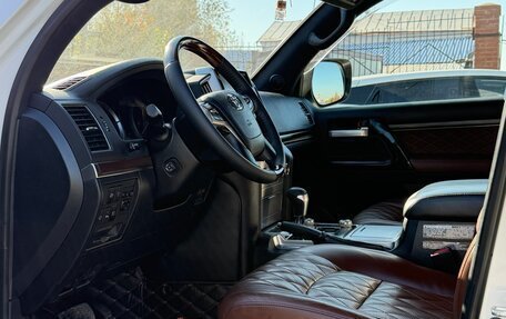Toyota Land Cruiser 200, 2017 год, 6 490 000 рублей, 10 фотография