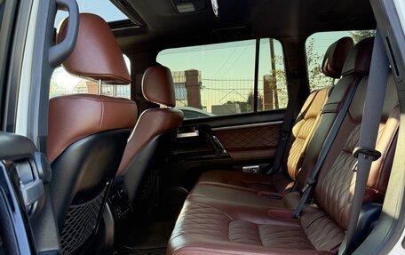 Toyota Land Cruiser 200, 2017 год, 6 490 000 рублей, 13 фотография
