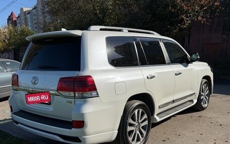 Toyota Land Cruiser 200, 2017 год, 6 490 000 рублей, 5 фотография