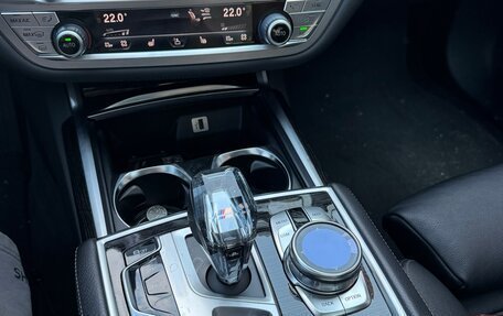 BMW 7 серия, 2016 год, 3 100 000 рублей, 15 фотография