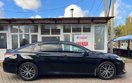 Toyota Camry, 2021 год, 2 700 000 рублей, 3 фотография