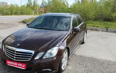 Mercedes-Benz E-Класс, 2010 год, 1 350 000 рублей, 2 фотография