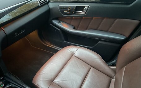 Mercedes-Benz E-Класс, 2010 год, 1 350 000 рублей, 26 фотография