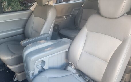Hyundai Grand Starex Grand Starex I рестайлинг 2, 2011 год, 998 000 рублей, 8 фотография