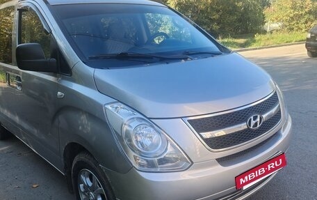 Hyundai Grand Starex Grand Starex I рестайлинг 2, 2011 год, 998 000 рублей, 10 фотография