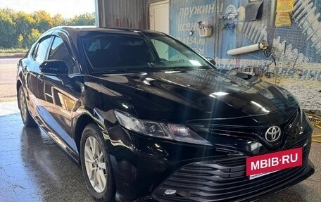 Toyota Camry, 2019 год, 1 550 000 рублей, 5 фотография
