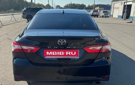 Toyota Camry, 2019 год, 1 550 000 рублей, 2 фотография