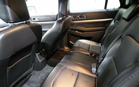 Ford Explorer VI, 2019 год, 2 900 000 рублей, 15 фотография
